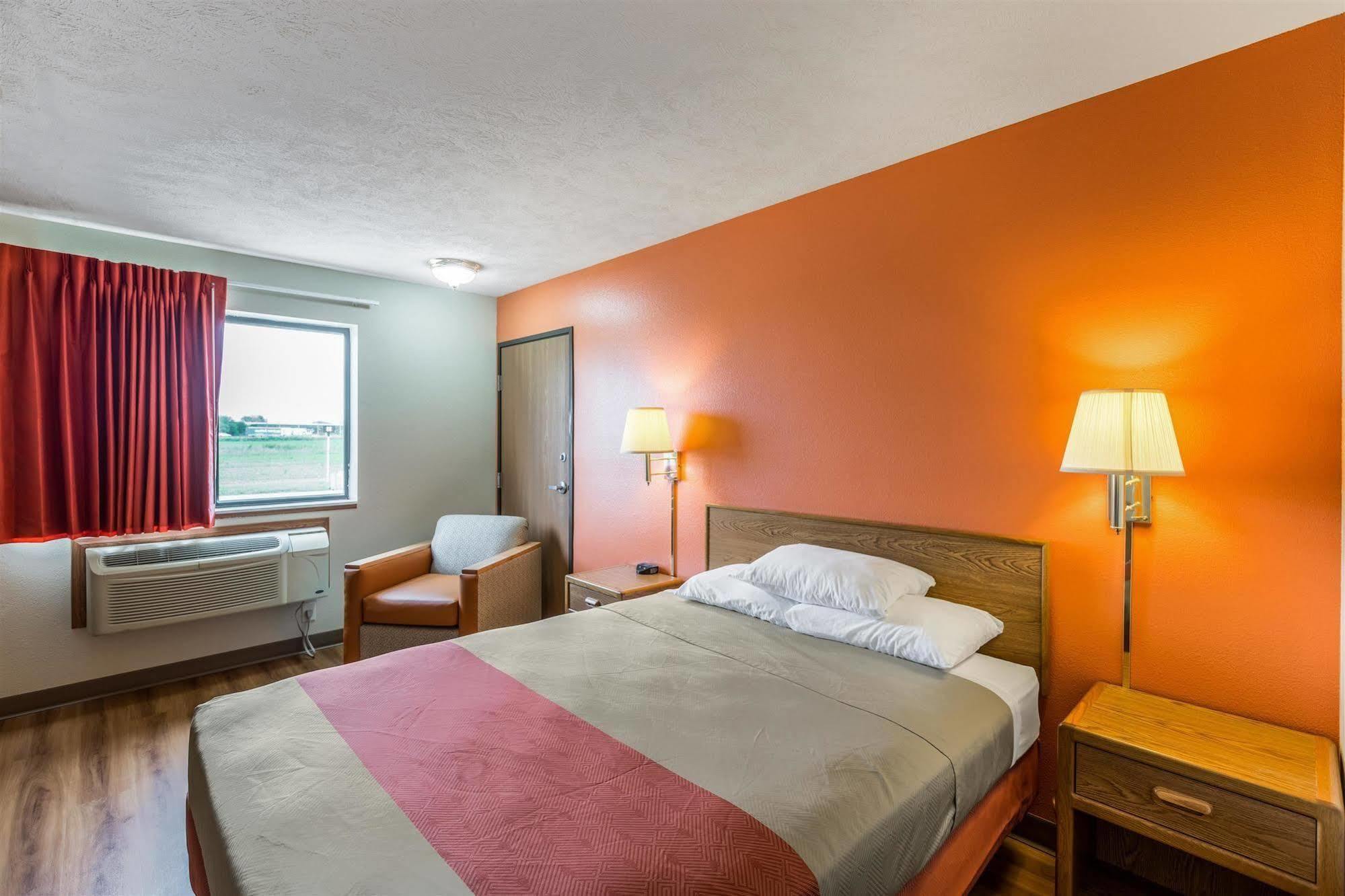 Motel 6 Percival Ia Eksteriør bilde