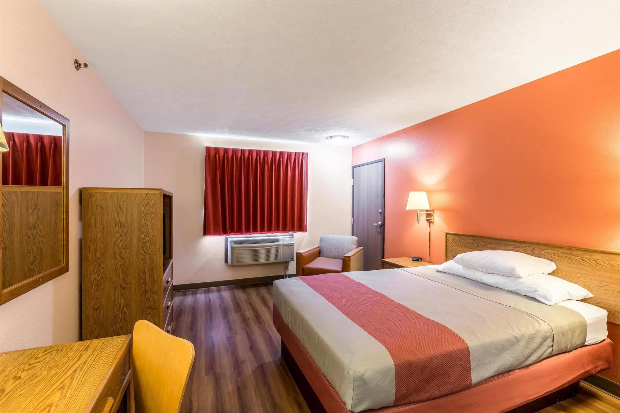 Motel 6 Percival Ia Eksteriør bilde